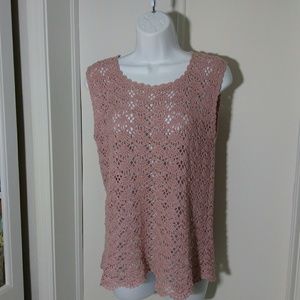 International apparel size S crochet mauve top